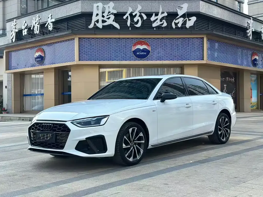 Audi A4L 2023 из CN, фото 1