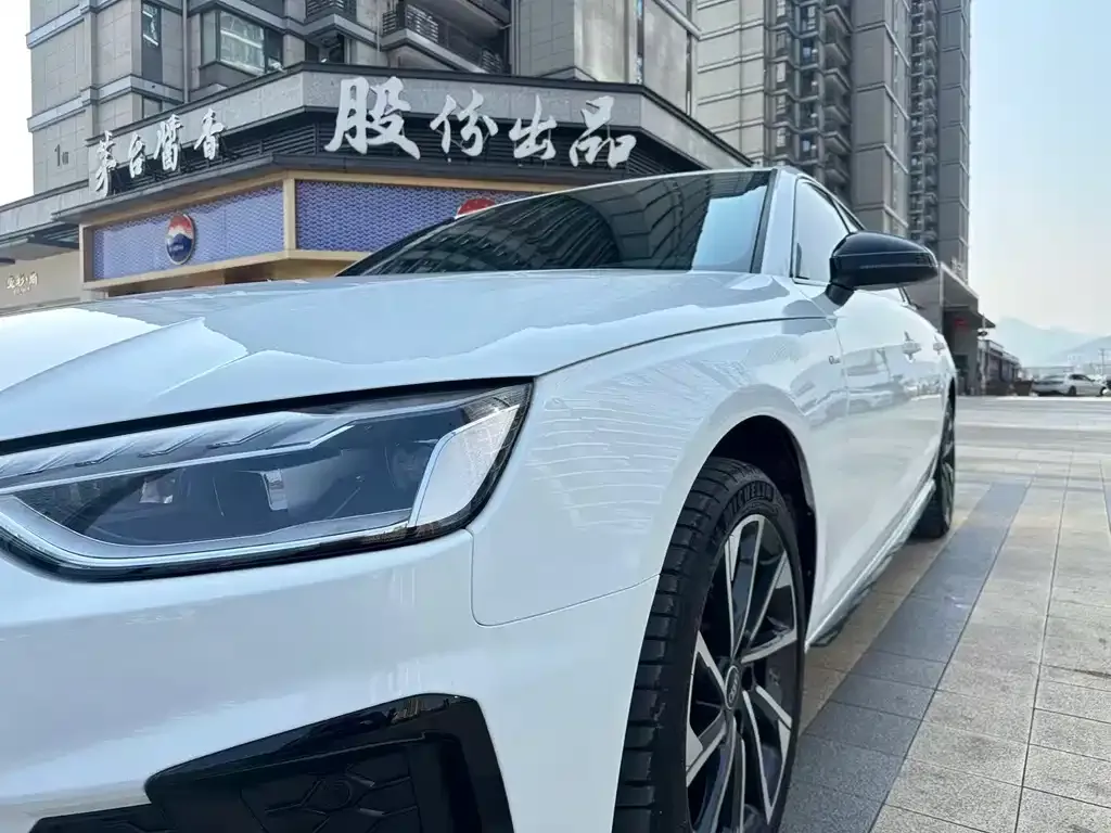 Audi A4L 2023 из CN, фото 7