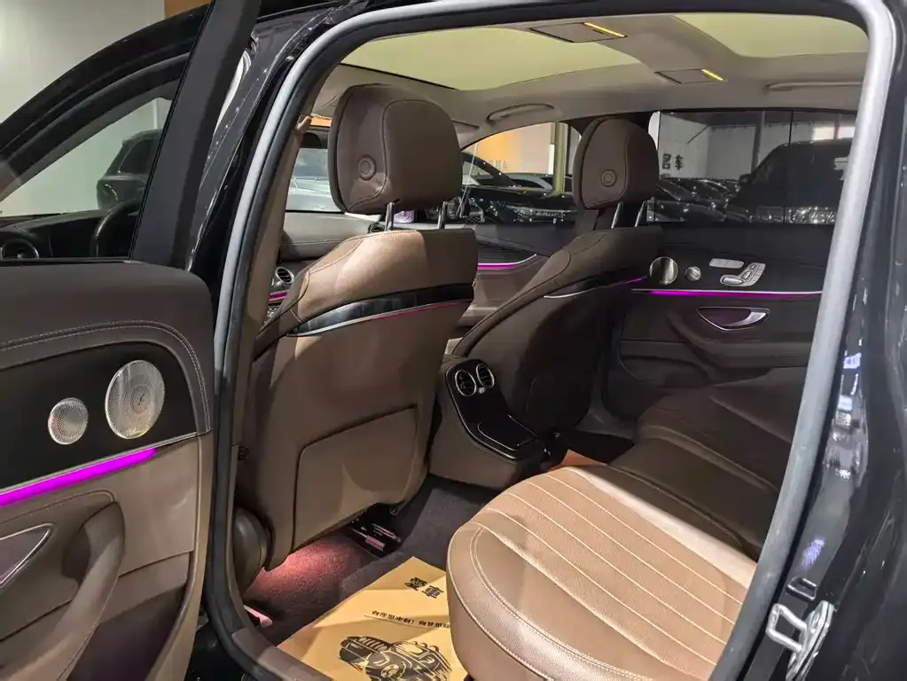 Mercedes-Benz E-Class 2022 из CN, фото 3