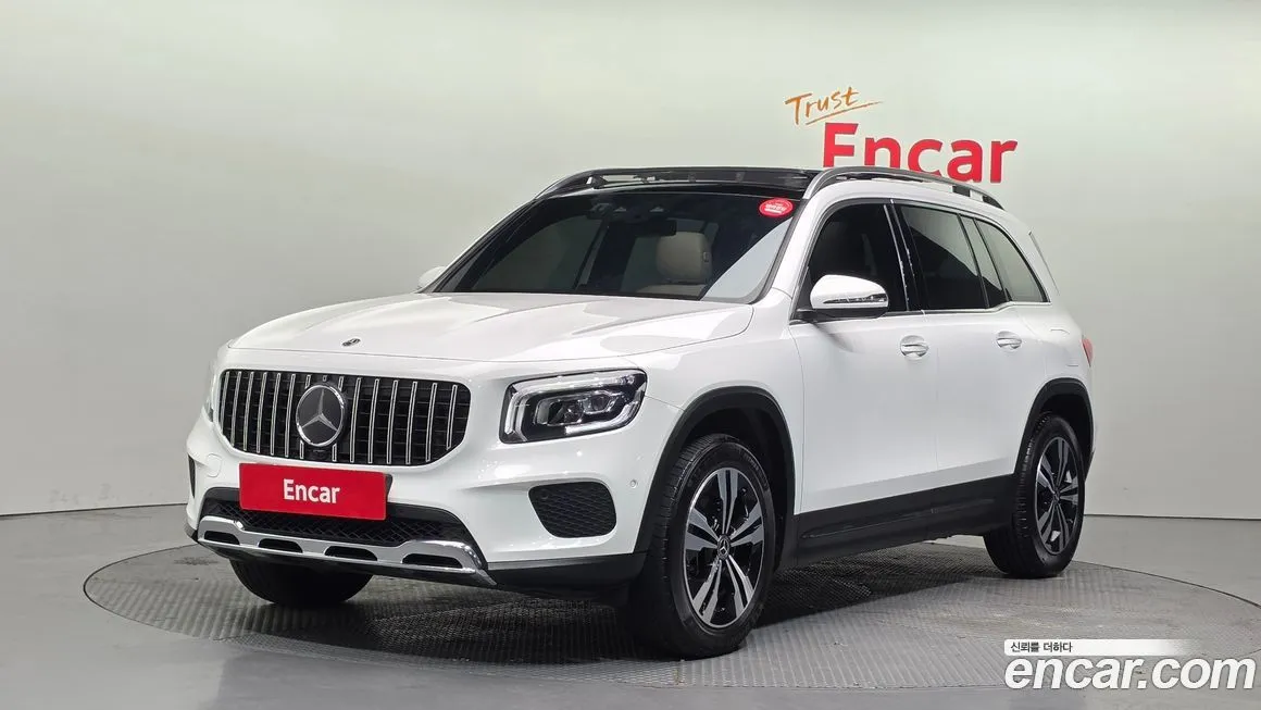 Mercedes-Benz GLB-Class — фото 1