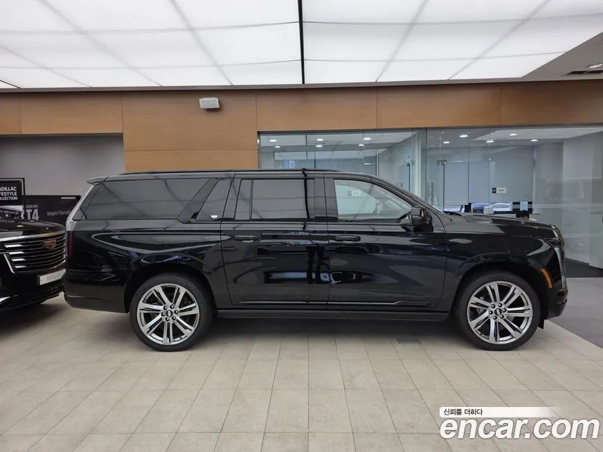 Cadillac Escalade 2025 из KR, фото 2