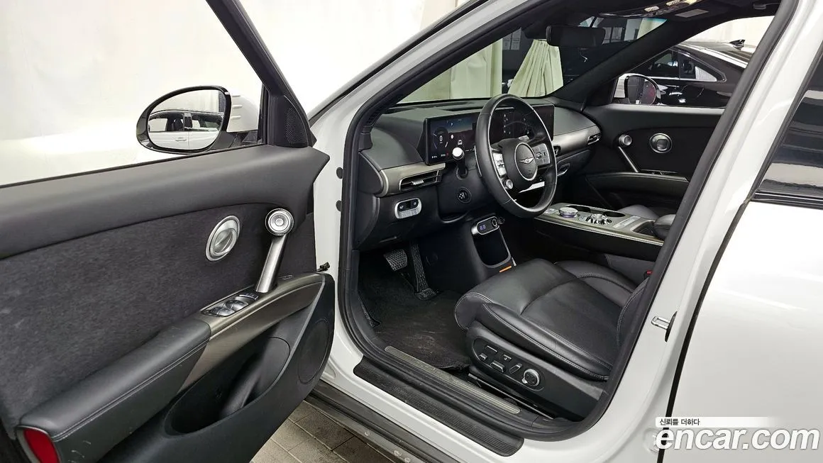 Genesis GV60 — фото 10