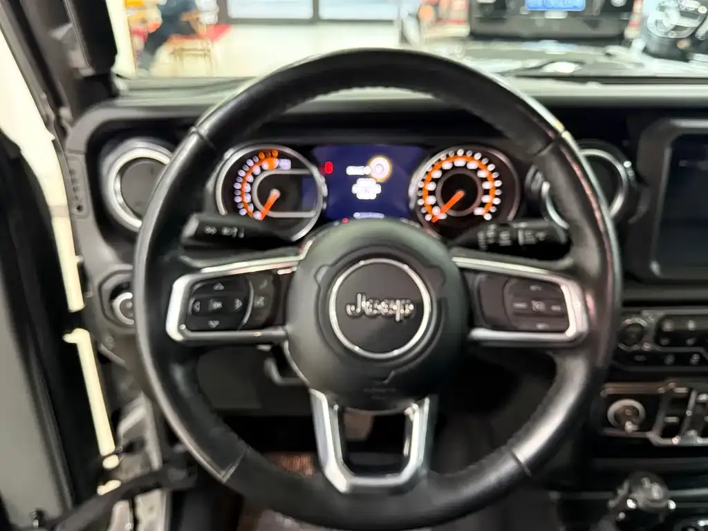 Jeep Wrangler 2023 из CN, фото 2