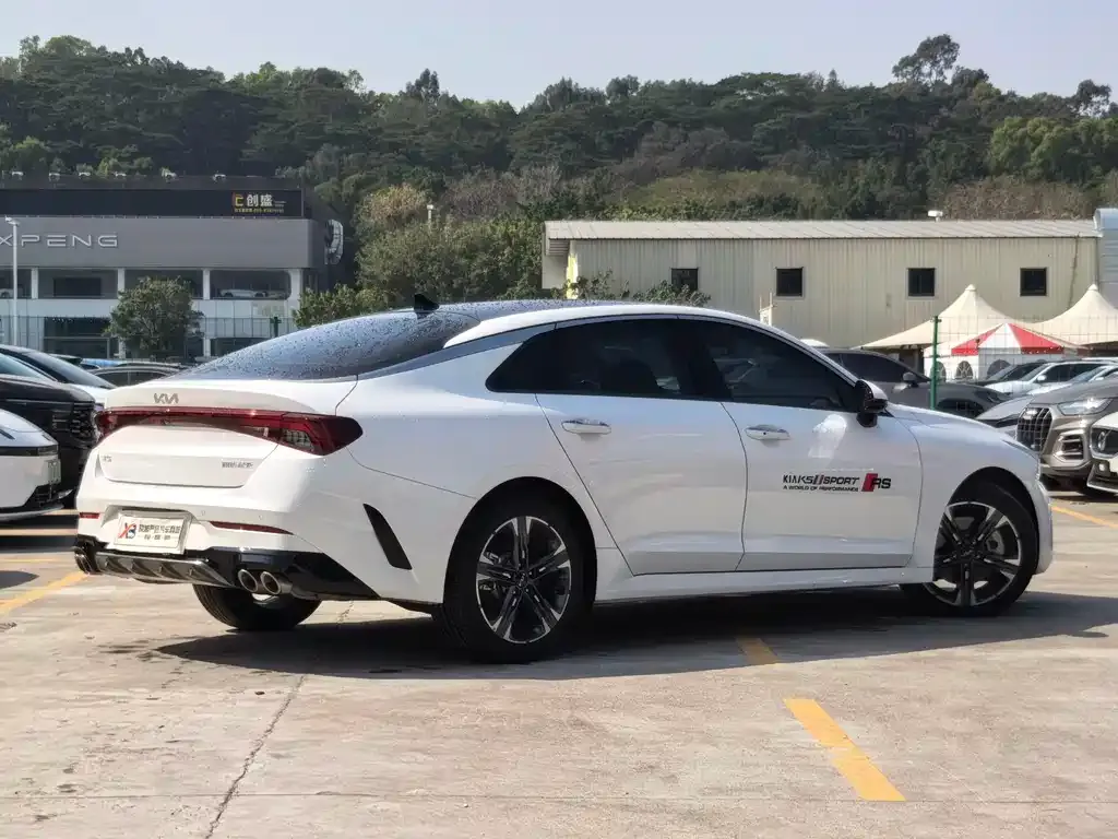 Kia K5 2025 из CN, фото 6