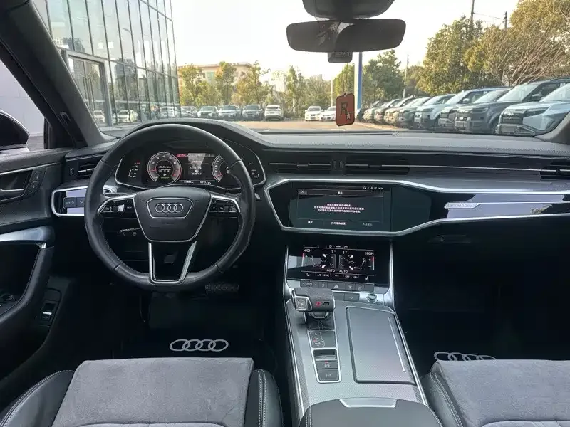 Audi A6L 2022 из CN, фото 8
