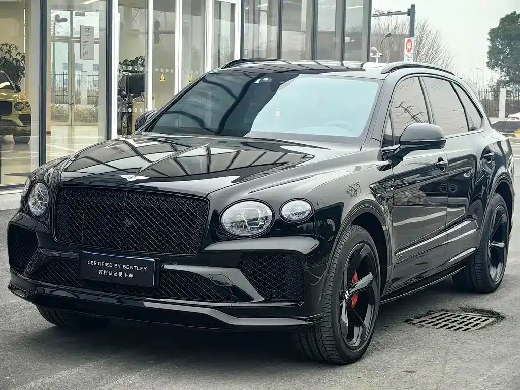 Bentley Bentayga — фото 1
