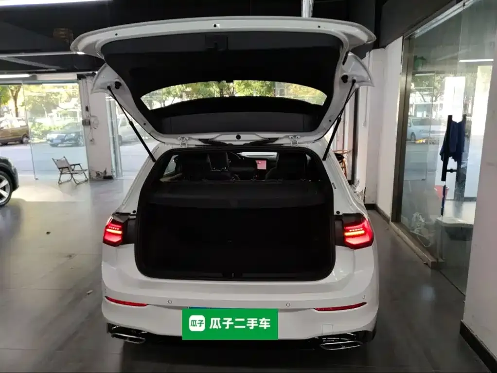 Volkswagen Golf 2024 из CN, фото 8