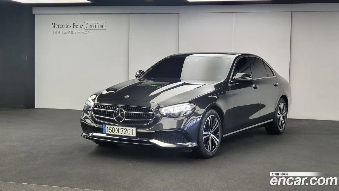 Mercedes-Benz E-Class — фото 1