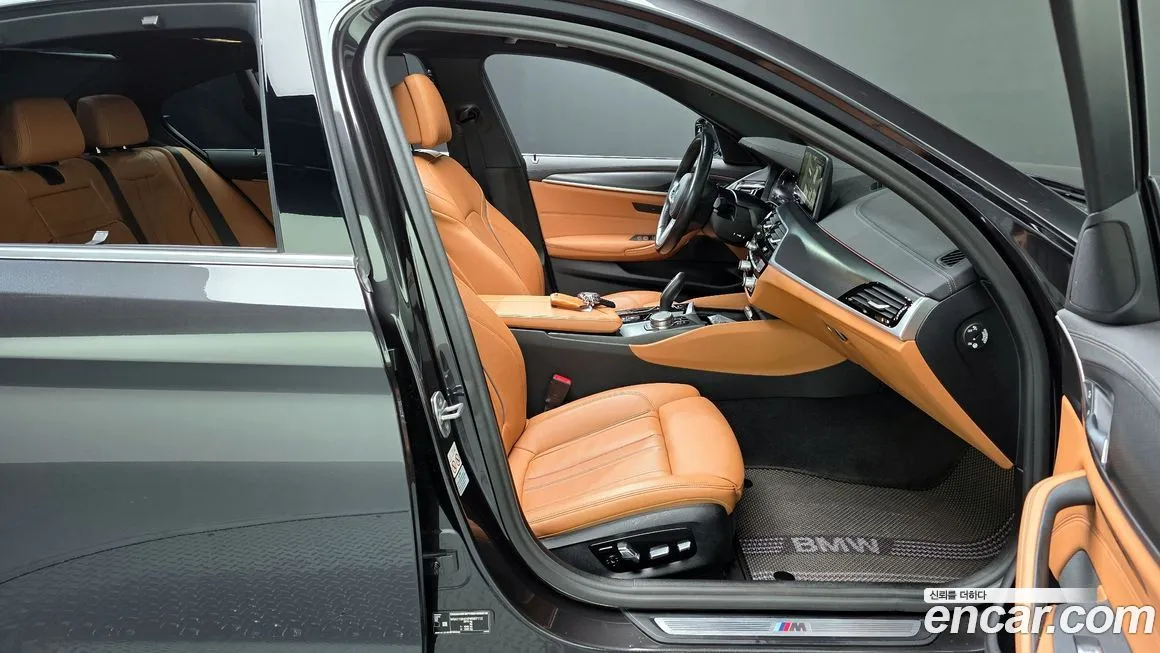 BMW 5-Series 2023 из KR, фото 10