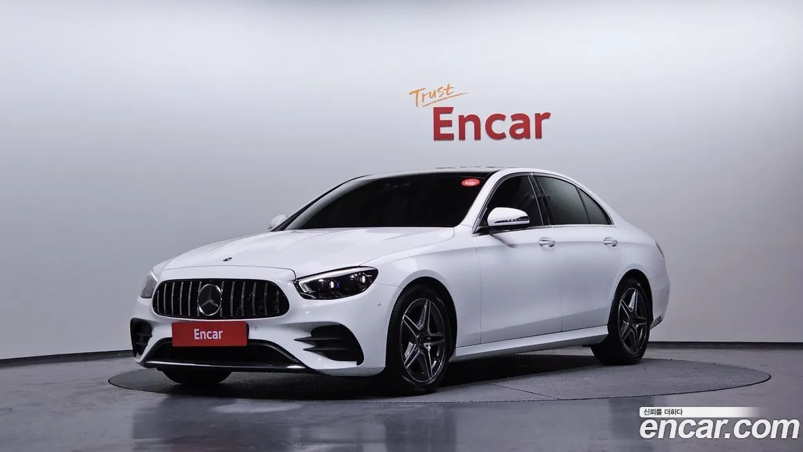 Mercedes-Benz E-Class — фото 1