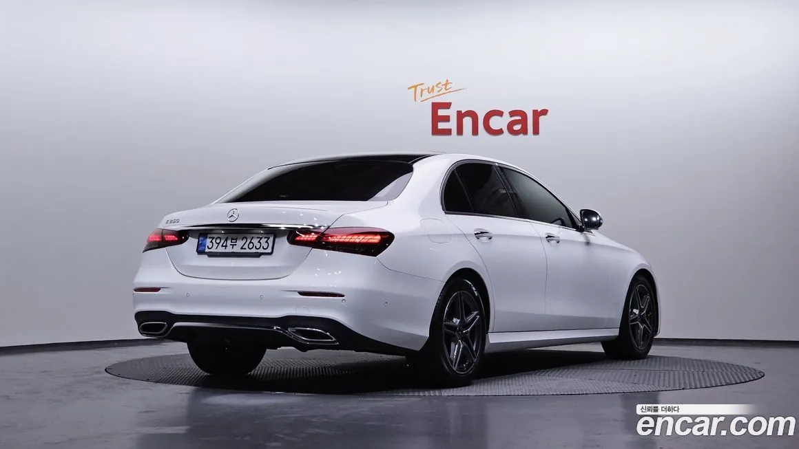 Mercedes-Benz E-Class — фото 2