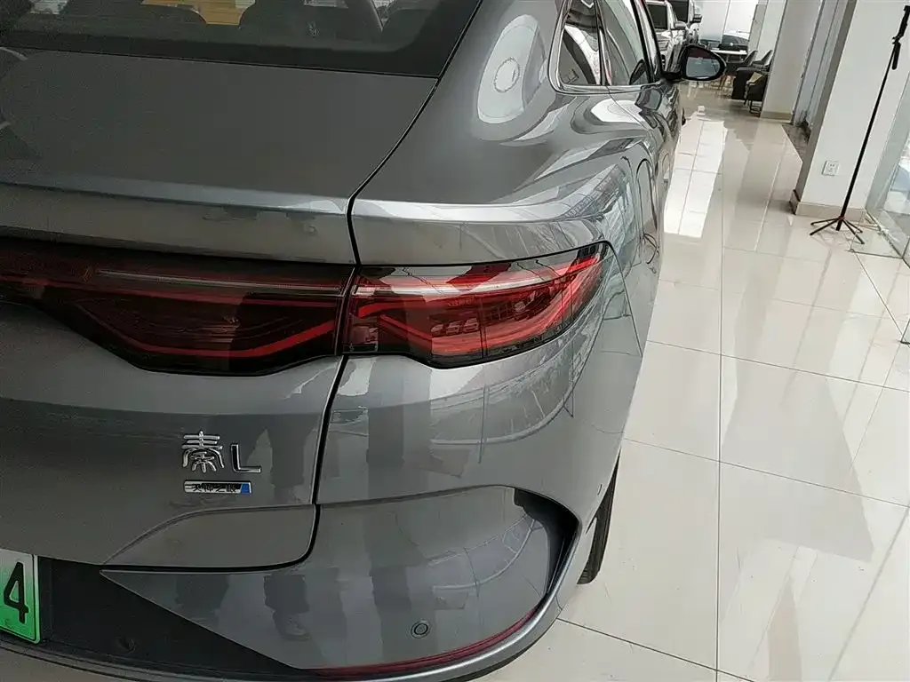 BYD Qin L — фото 10