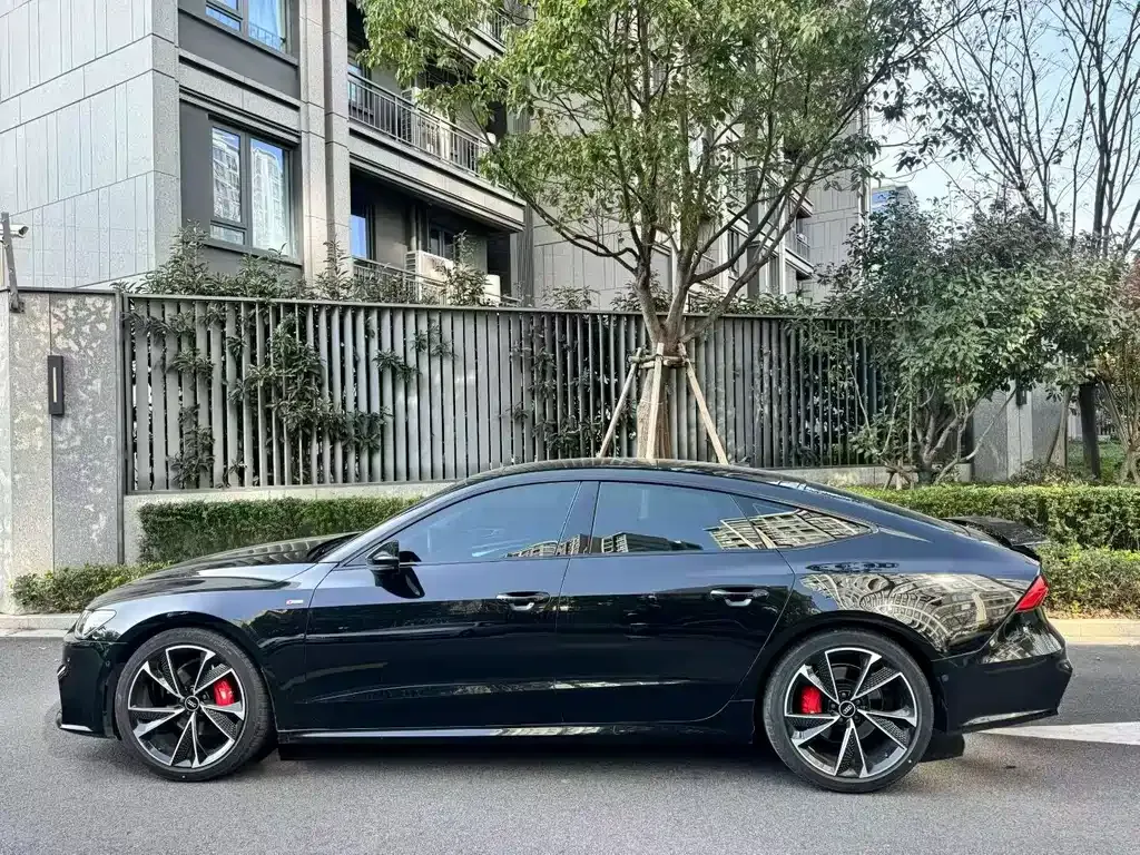 Audi A7 — фото 7