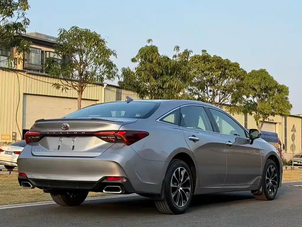 Toyota Avalon 2023 из CN, фото 6