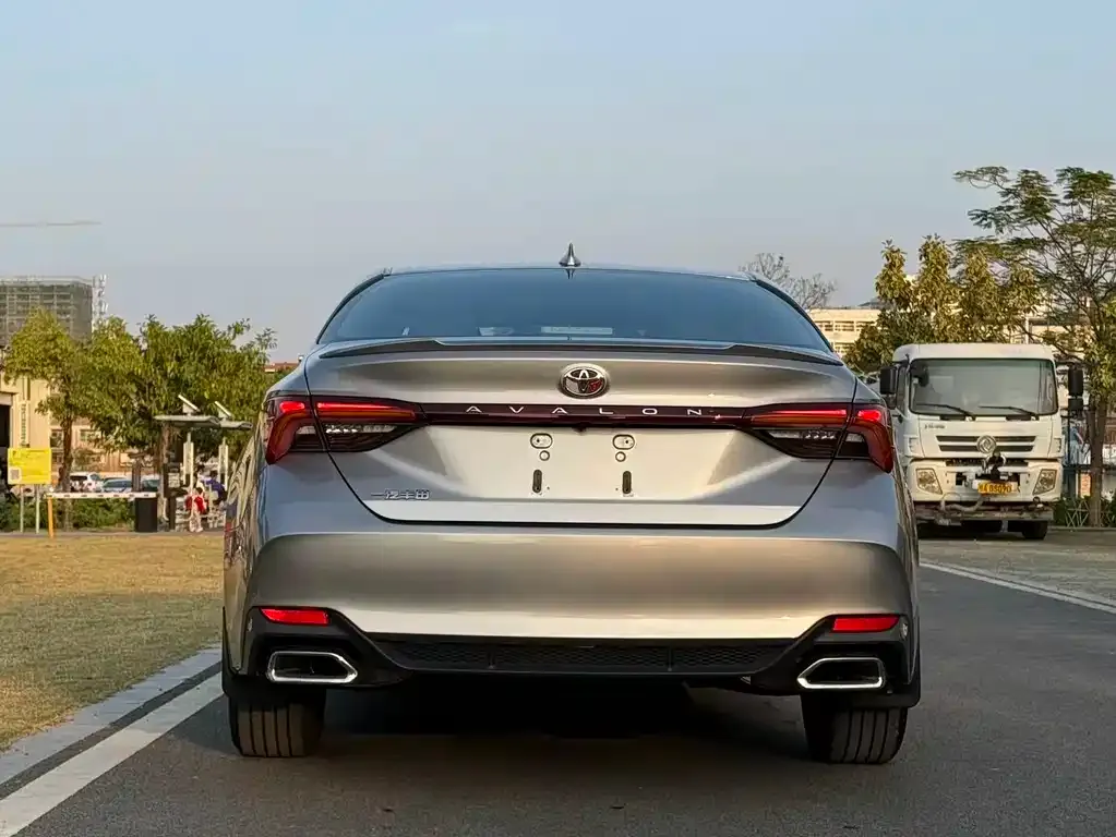 Toyota Avalon 2023 из CN, фото 4