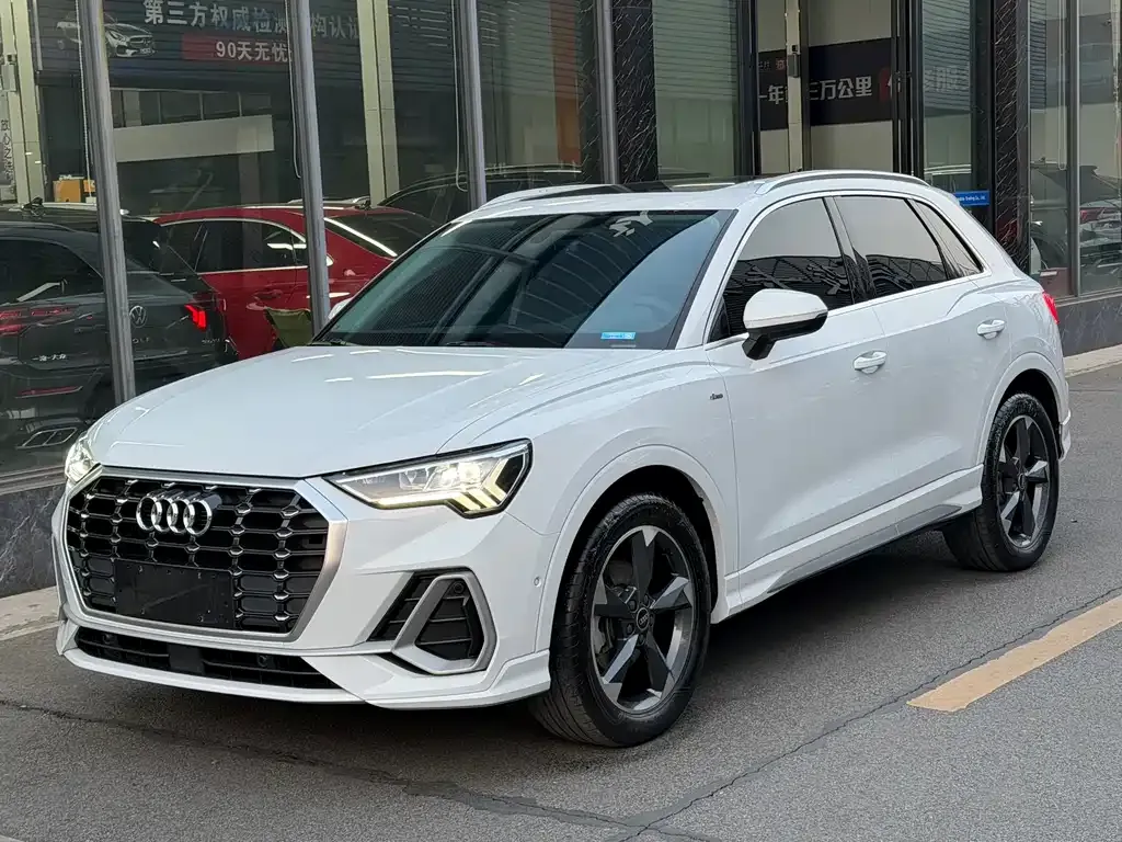 Audi Q3 2022 из CN, фото 1