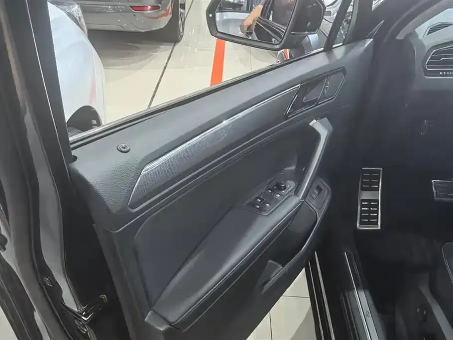 Volkswagen Tiguan L New Energy 2021 из CN, фото 7