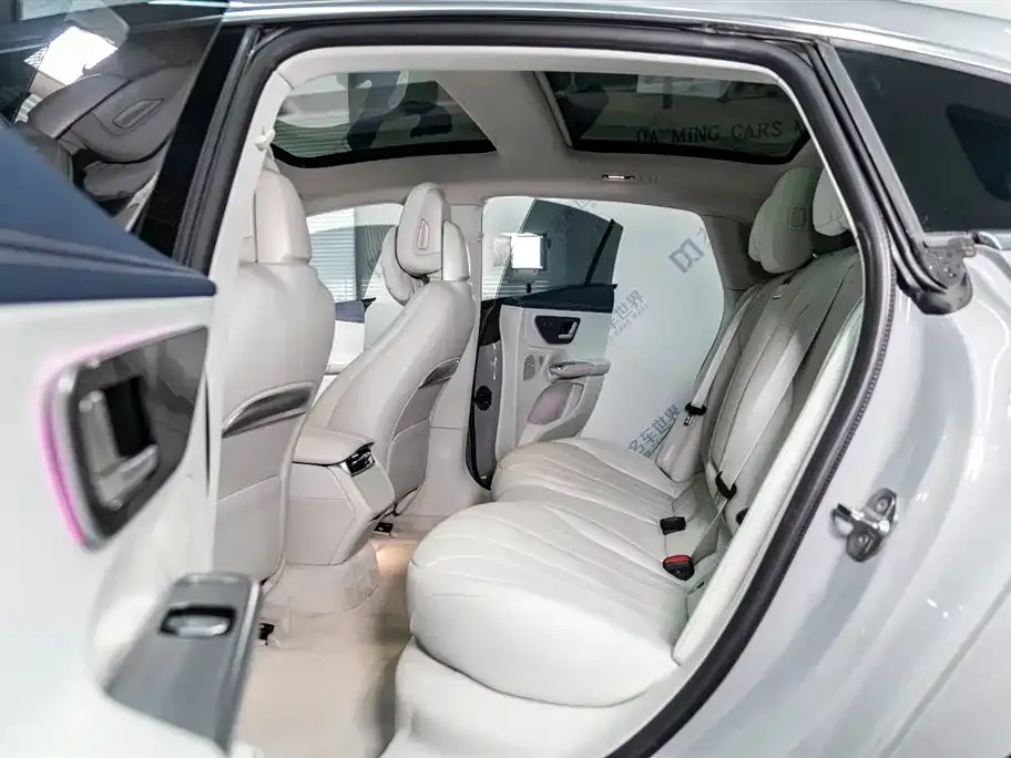Mercedes-Benz EQE 2025 из CN, фото 2