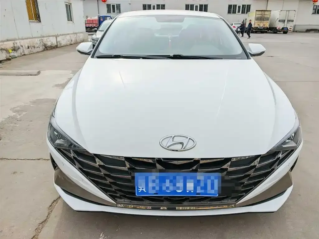 Hyundai Elantra 2023 из CN, фото 3