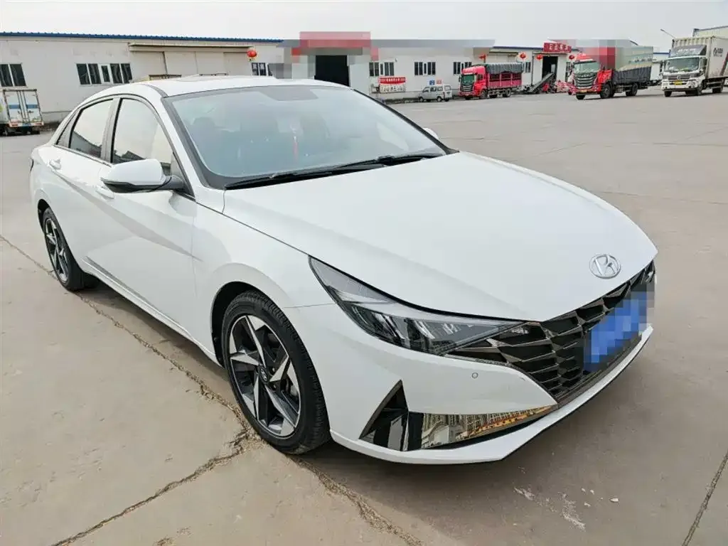 Hyundai Elantra 2023 из CN, фото 2