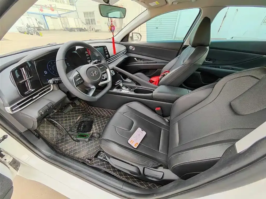Hyundai Elantra 2023 из CN, фото 8