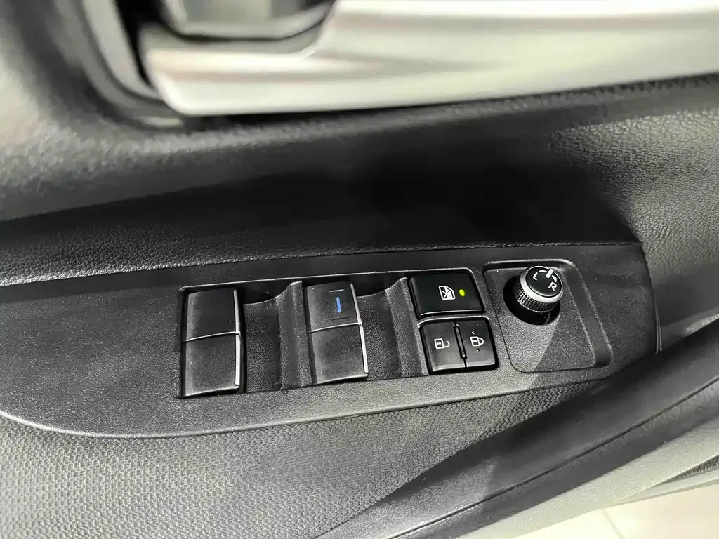 Toyota Corolla 2023 из CN, фото 6