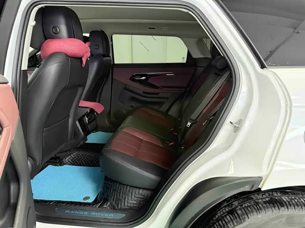 Land Rover Evoque PHEV 2023 из CN, фото 8