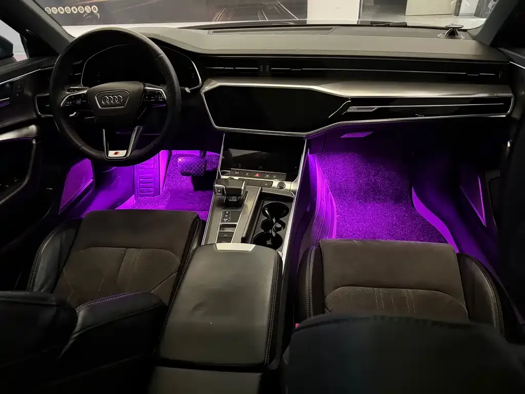Audi A6L 2021 из CN, фото 2