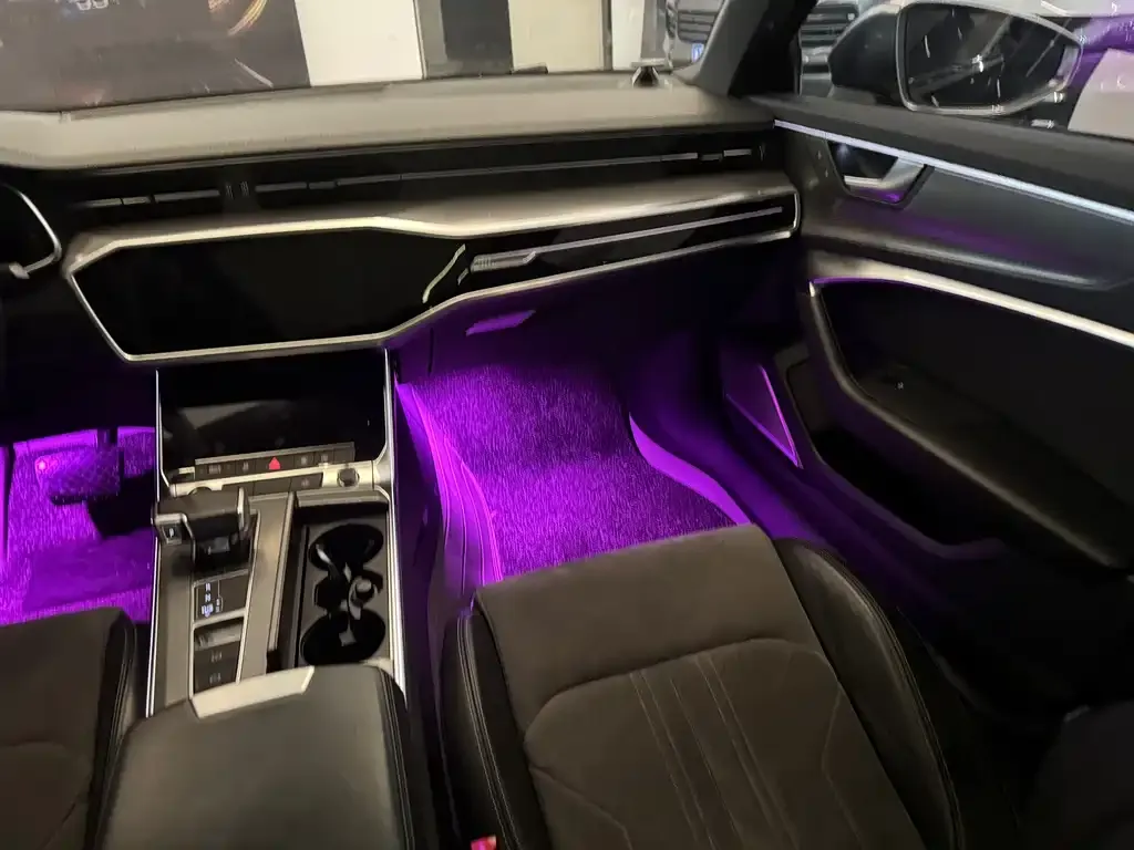 Audi A6L 2021 из CN, фото 7