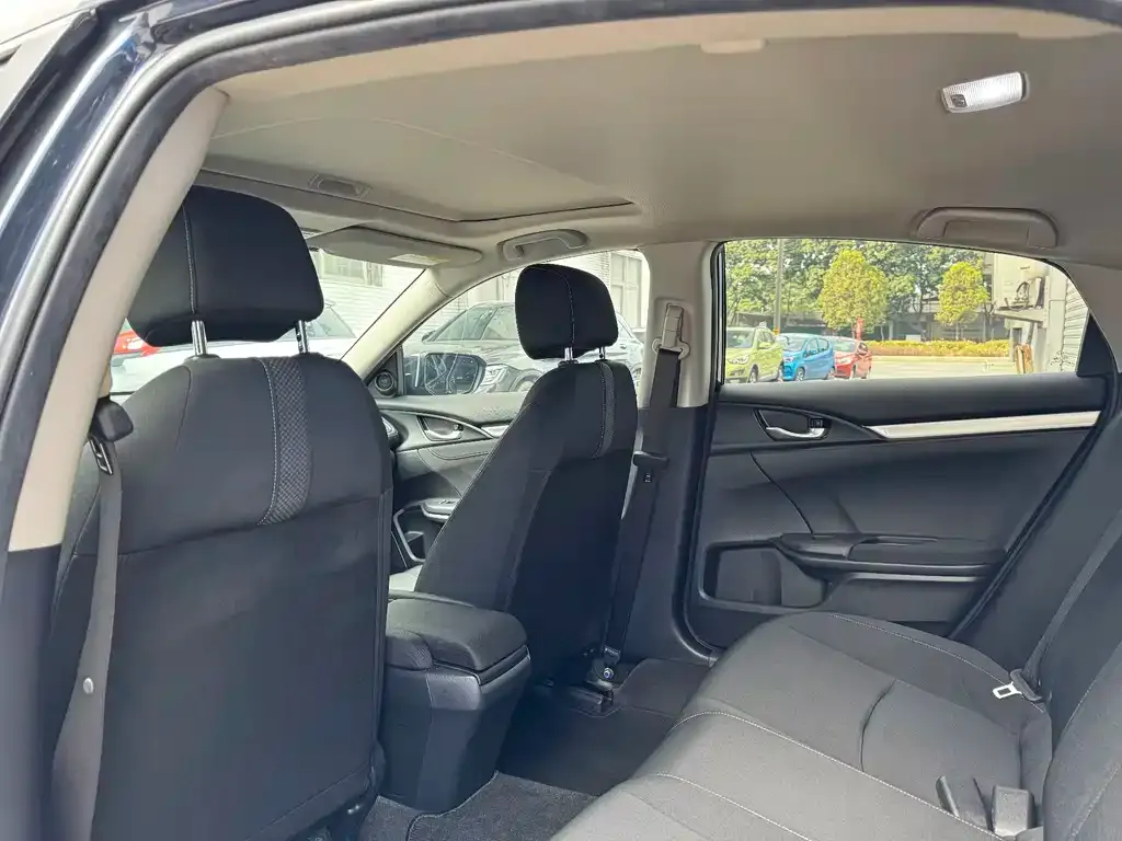 Honda Civic — фото 8
