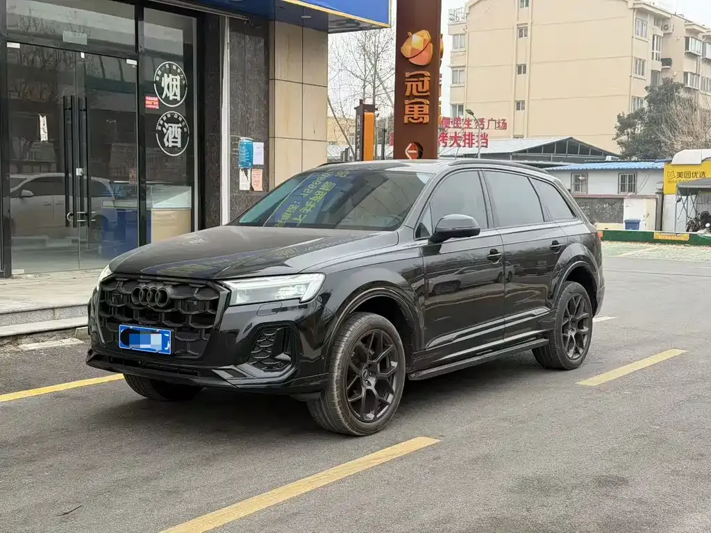 Audi Q7 2024 из CN, фото 1