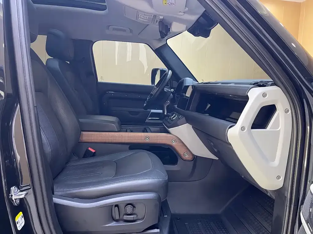 Land Rover Defender 2022 из CN, фото 2