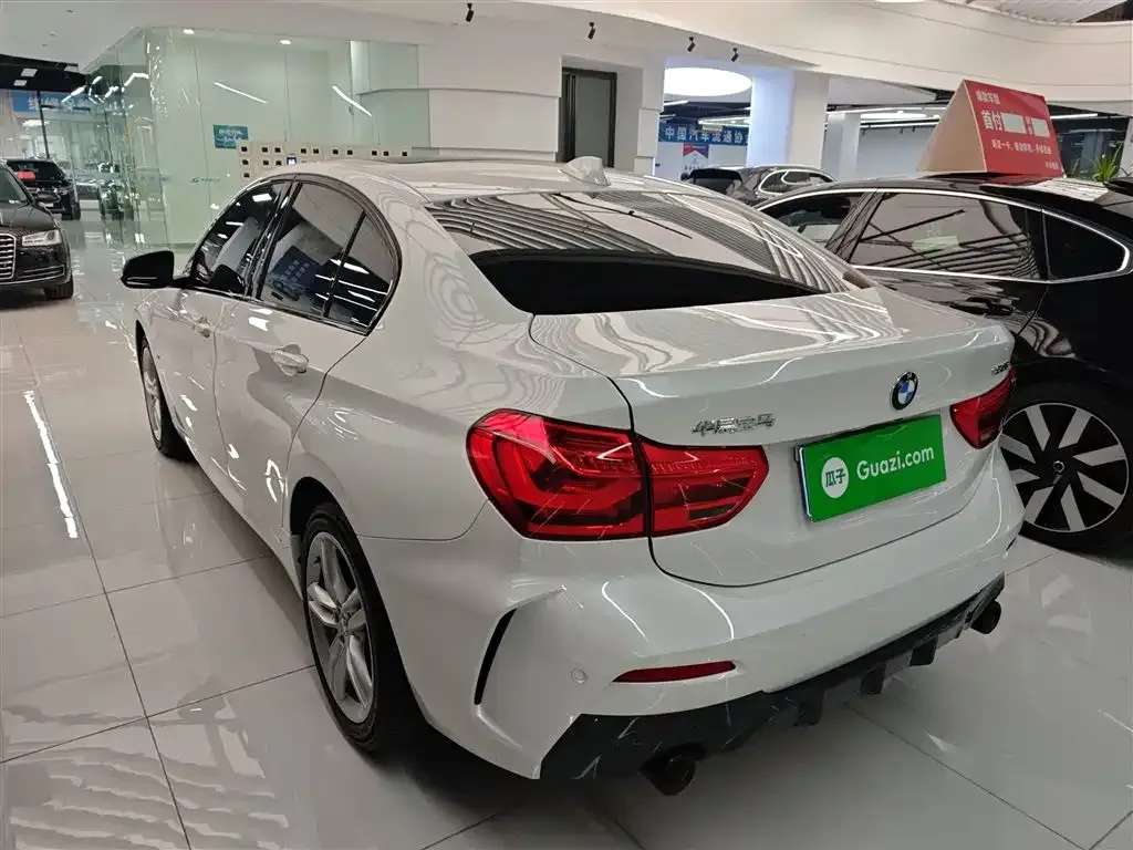 BMW 1 Series 2022 из CN, фото 2