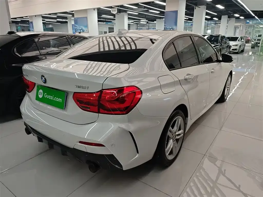 BMW 1 Series 2022 из CN, фото 9