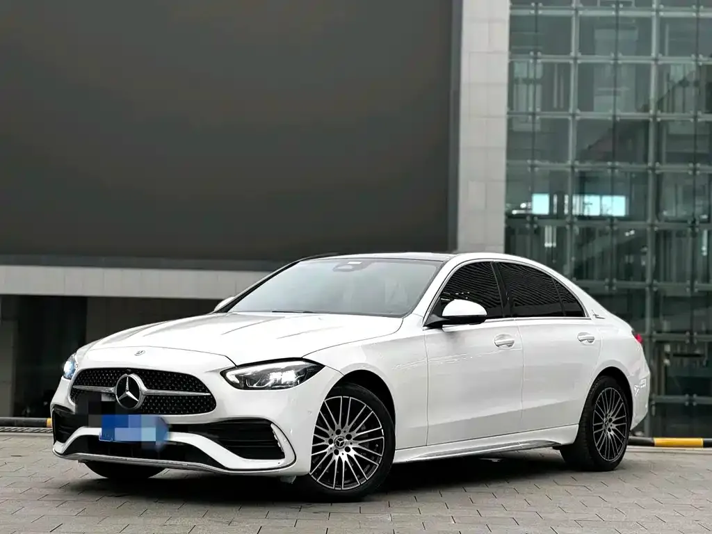 Mercedes-Benz C-Class — фото 1