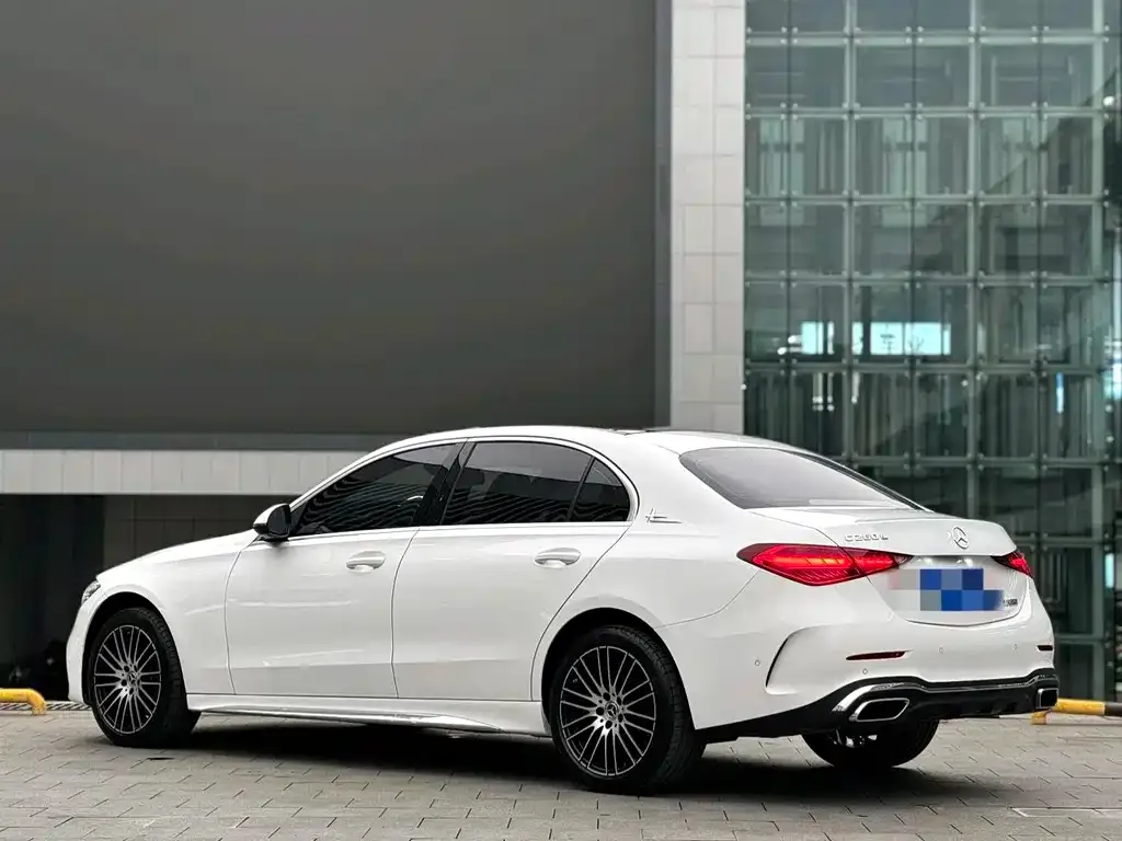 Mercedes-Benz C-Class — фото 6