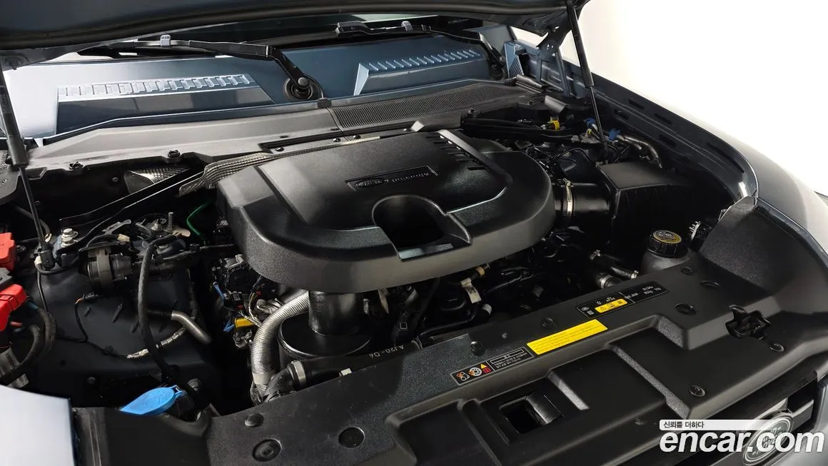 Land Rover Defender 2022 из KR, фото 5