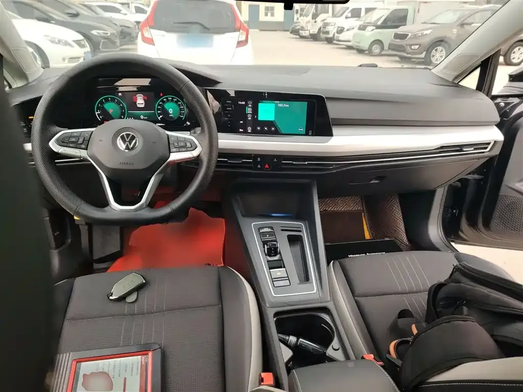 Volkswagen Golf 2022 из CN, фото 6