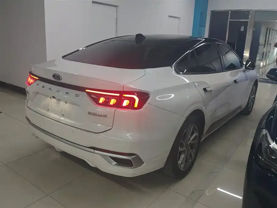 Ford Mondeo 2022 из CN, фото 4
