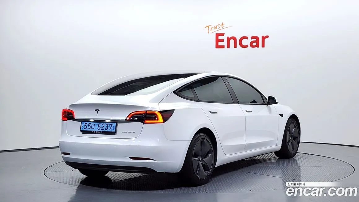 Tesla Model 3 2022 из KR, фото 2