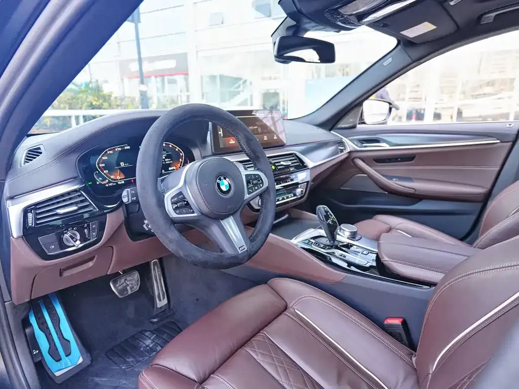 BMW 5 Series (Import) — фото 2
