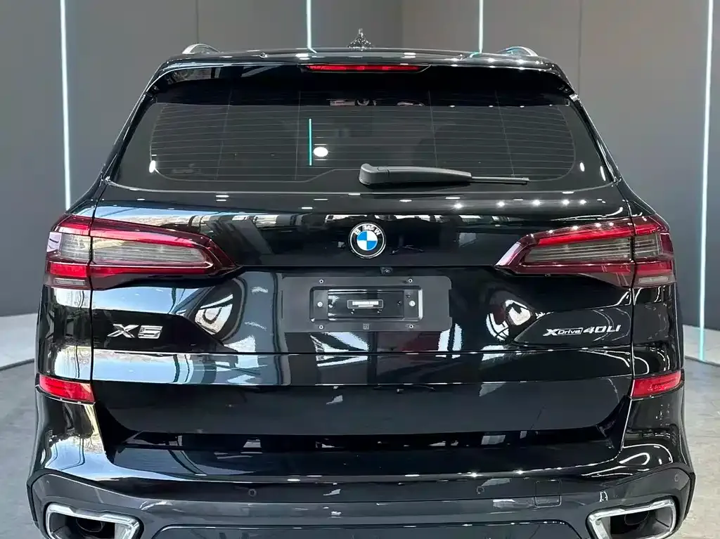 BMW X5 — фото 8