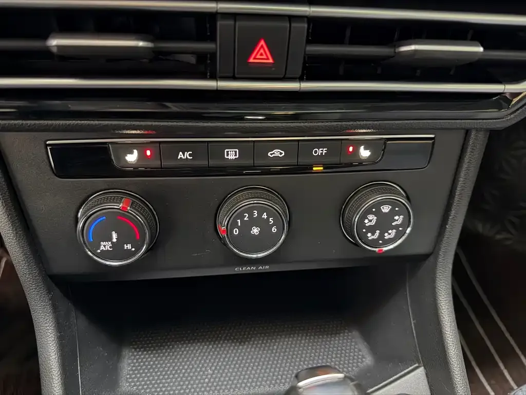Volkswagen Lavida 2023 из CN, фото 8