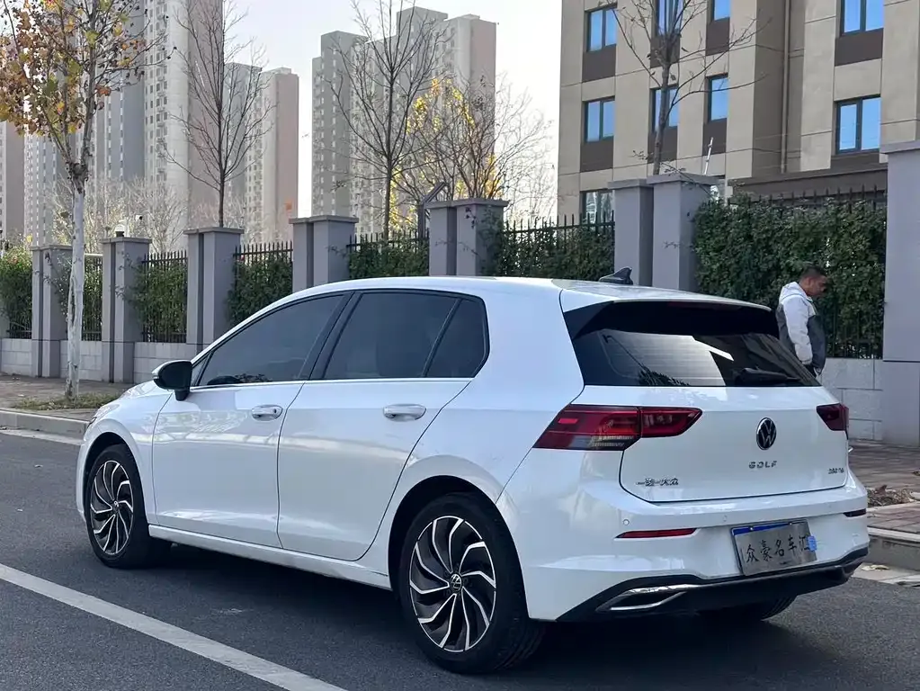 Volkswagen Golf 2021 из CN, фото 5
