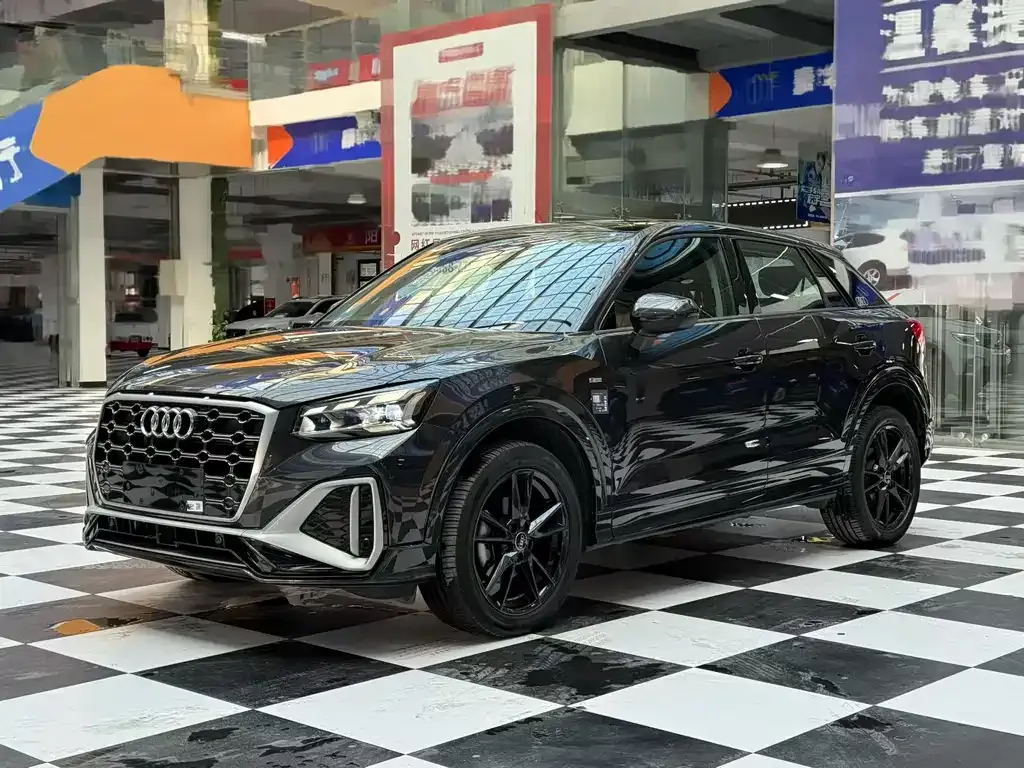 Audi Q2L 2023 из CN, фото 1