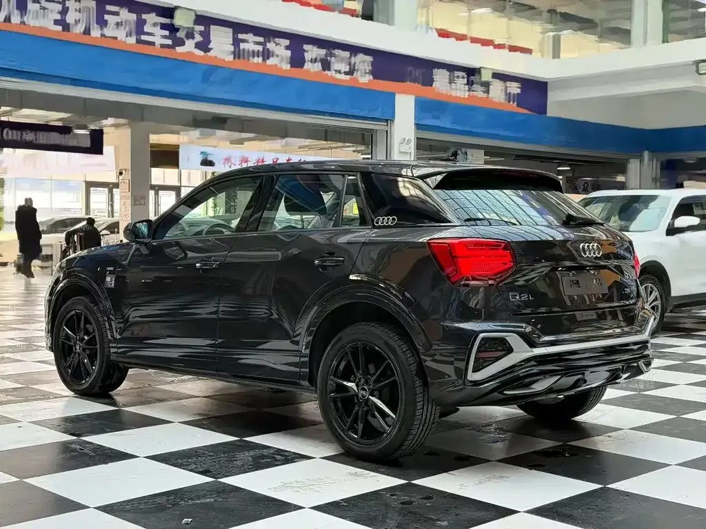 Audi Q2L 2023 из CN, фото 6