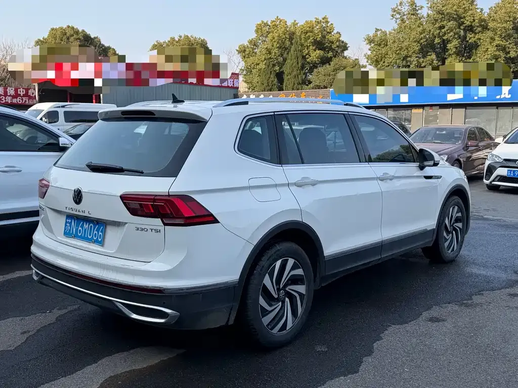 Volkswagen Tiguan L — фото 8