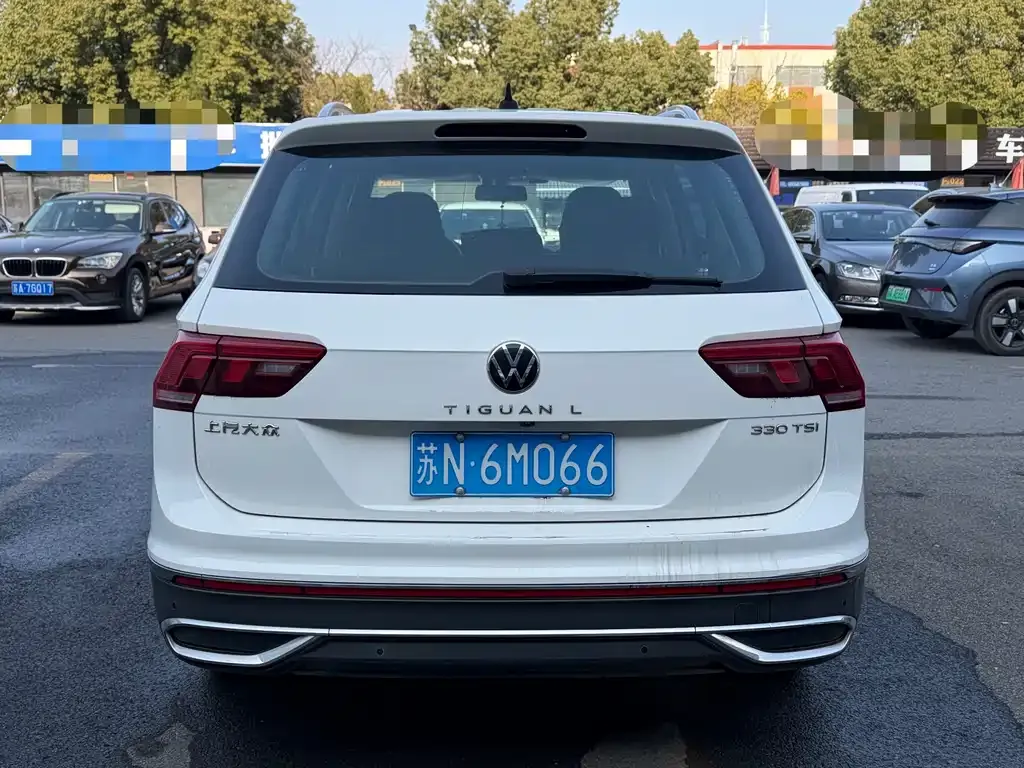Volkswagen Tiguan L — фото 9