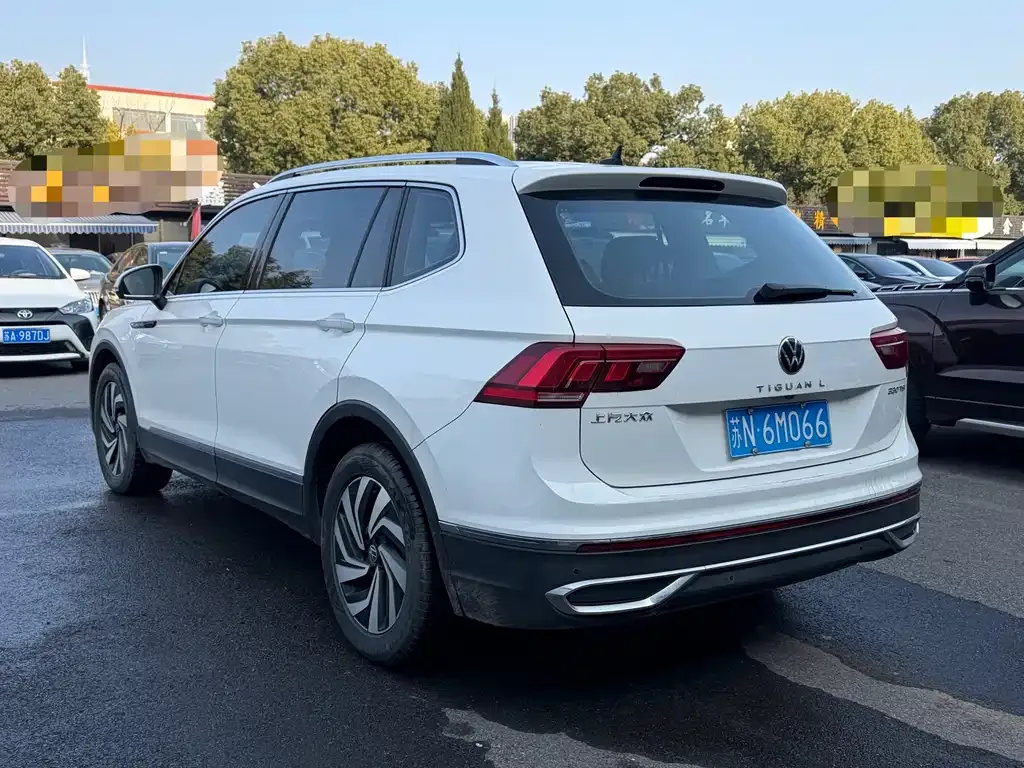 Volkswagen Tiguan L — фото 7