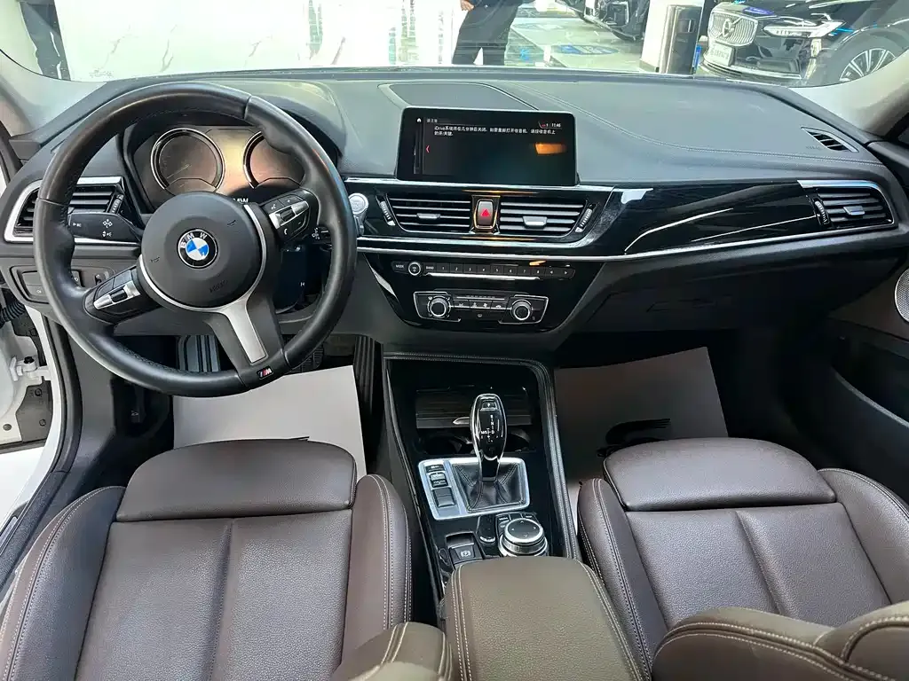 BMW 1 Series 2021 из CN, фото 8